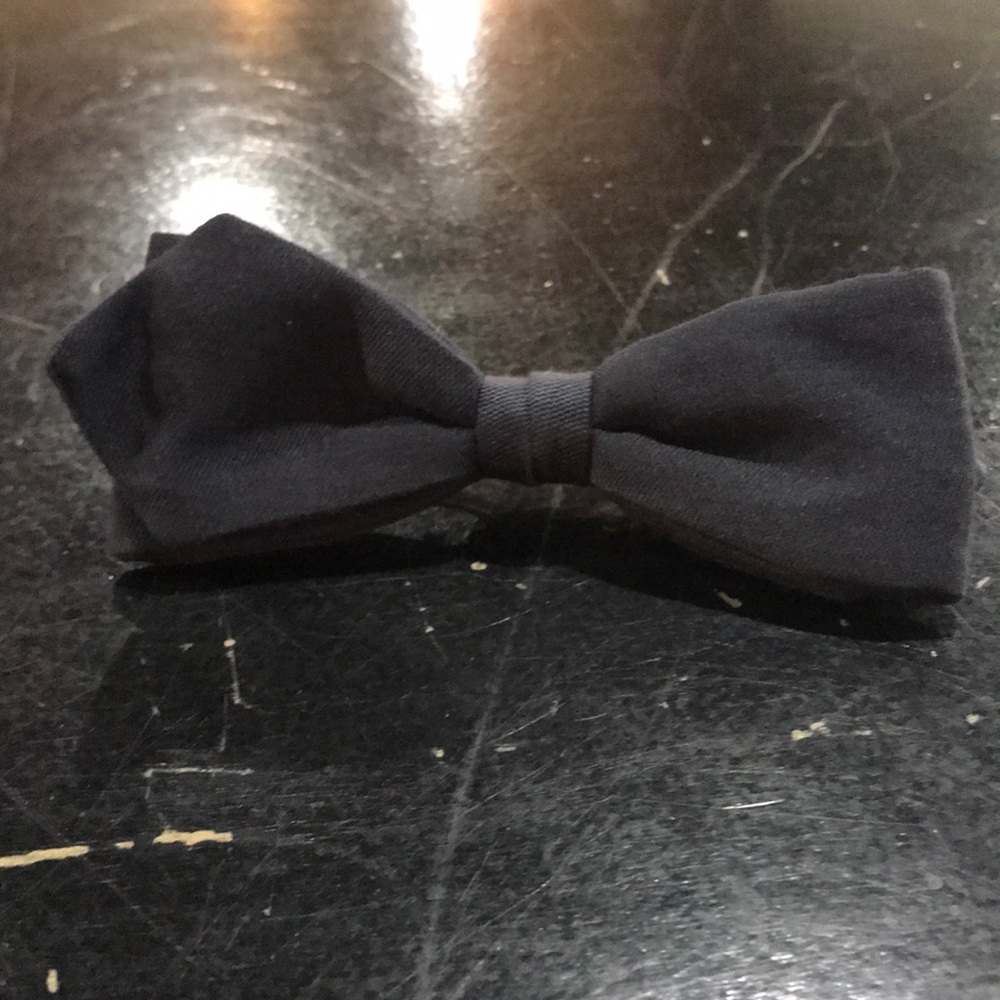 Navy blue bow tie